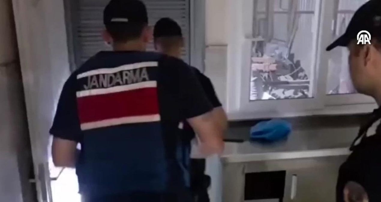 adanada konteynerlerde uyusturucu yetistirirken yakalandi S3h1amcU