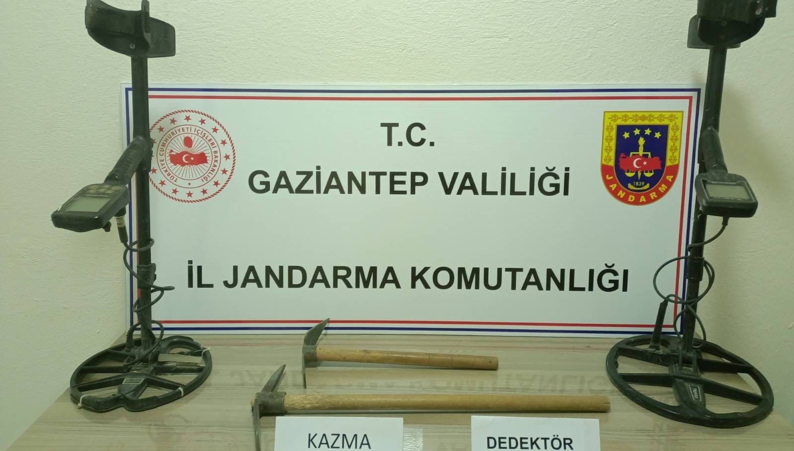 kacak kaziya jandarma operasyonu 2 kisi yakalandi n3jWfkc4