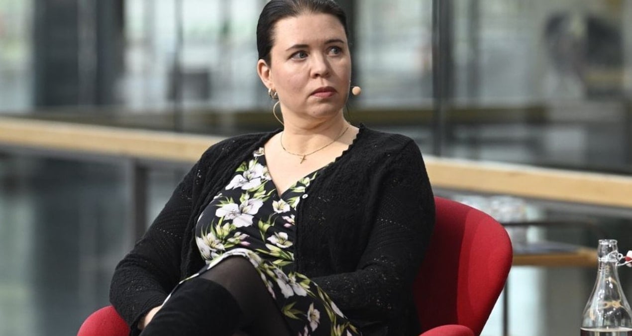 milletvekili 20 yil boyunca eskortluk yaptigini itiraf etti CmvJ26Mm