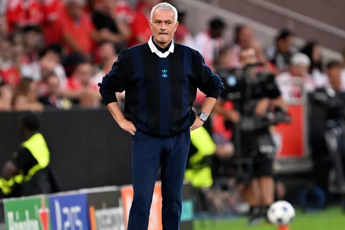 yok artik mourinho fenerbahcenin hayallerini yikan takimin basina gecti 5eKZsKIy