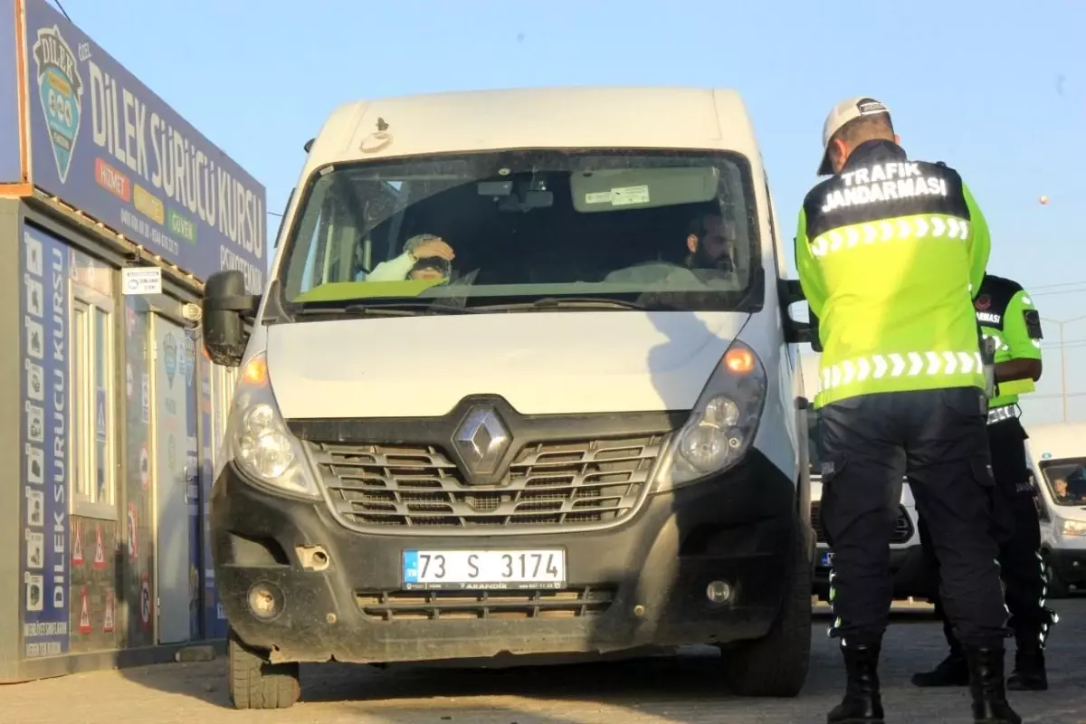 cizrede okul servislerine guvenlik denetimi gFDVUy1Z.jpg