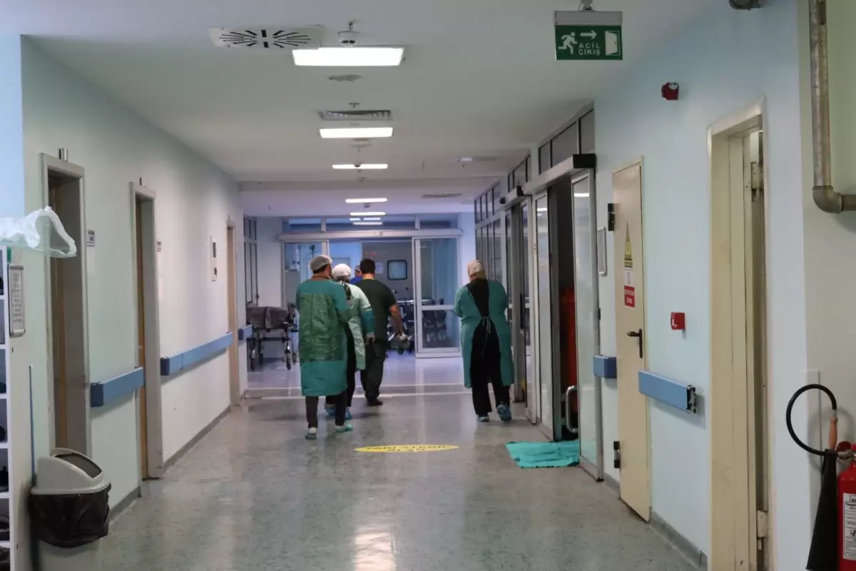 duzcede beyin olumu gerceklesen hastanin organlari nakil icin hazirlaniyor MhIgawXG