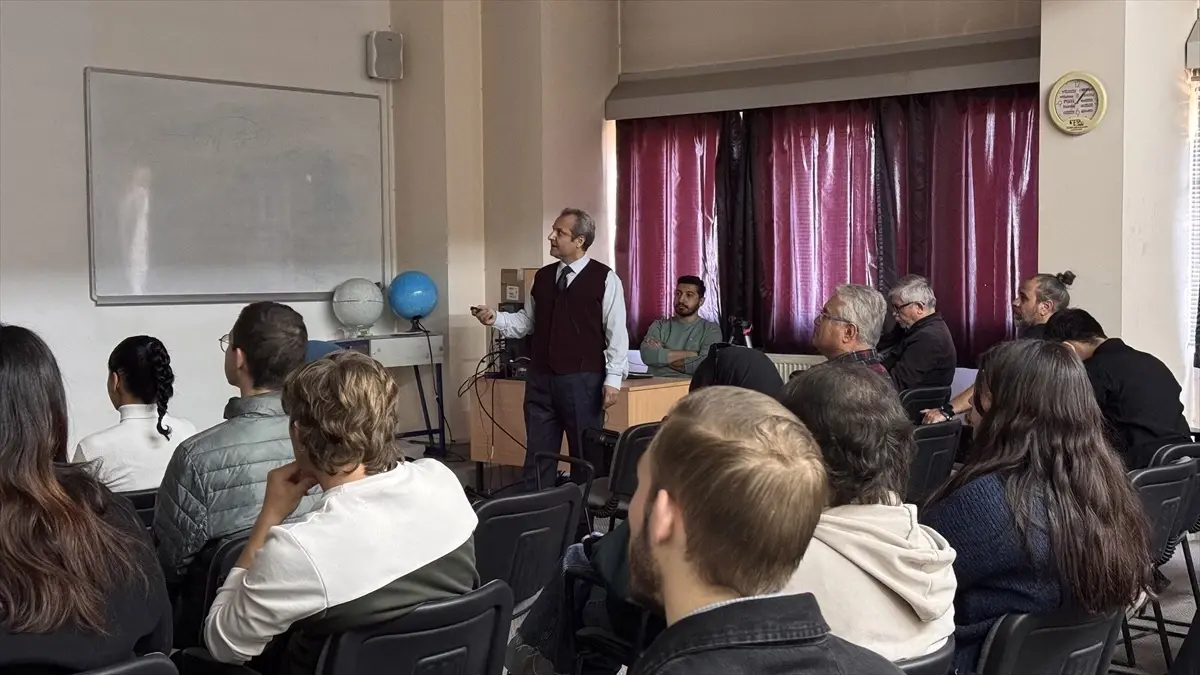 erciyes universitesinde kozmik turler semineri aq6Dn9pM.jpg