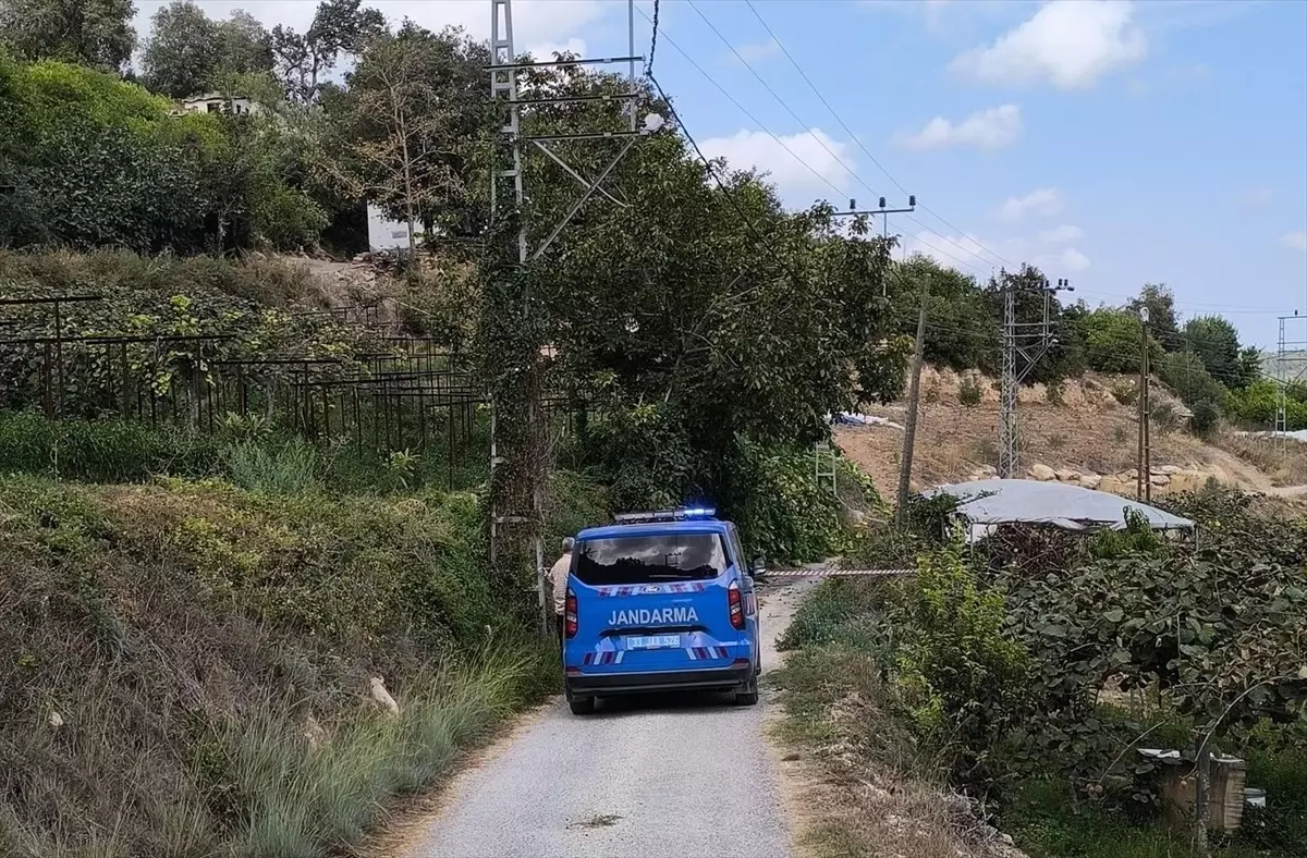 erdemlide trafik kazasinda hayatini kaybeden genc topraga verildi RtVEBH6I