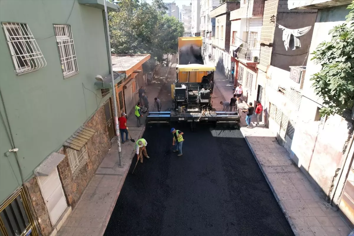 mersin akdenizde asfalt ve kaldirim calismalari 8wA3TQVv.jpg