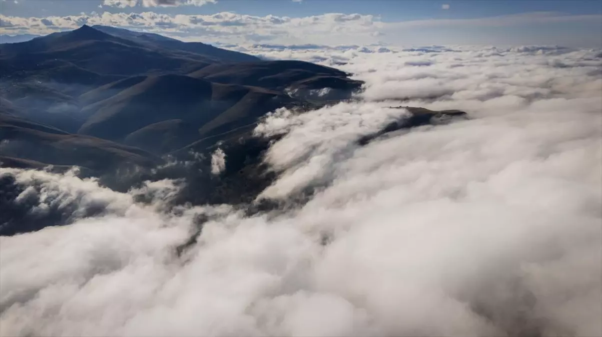 sultan murat yaylasinin sis manzarasi ziyaretcileri buyuluyor RjJZyLIJ.jpg