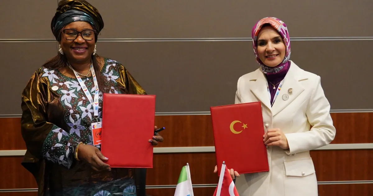 bakan goktas sierra leone ve singapurlu mevkidaslari ile is birligi mutabakat zapti imzaladi DSrbMQ1Y.webp