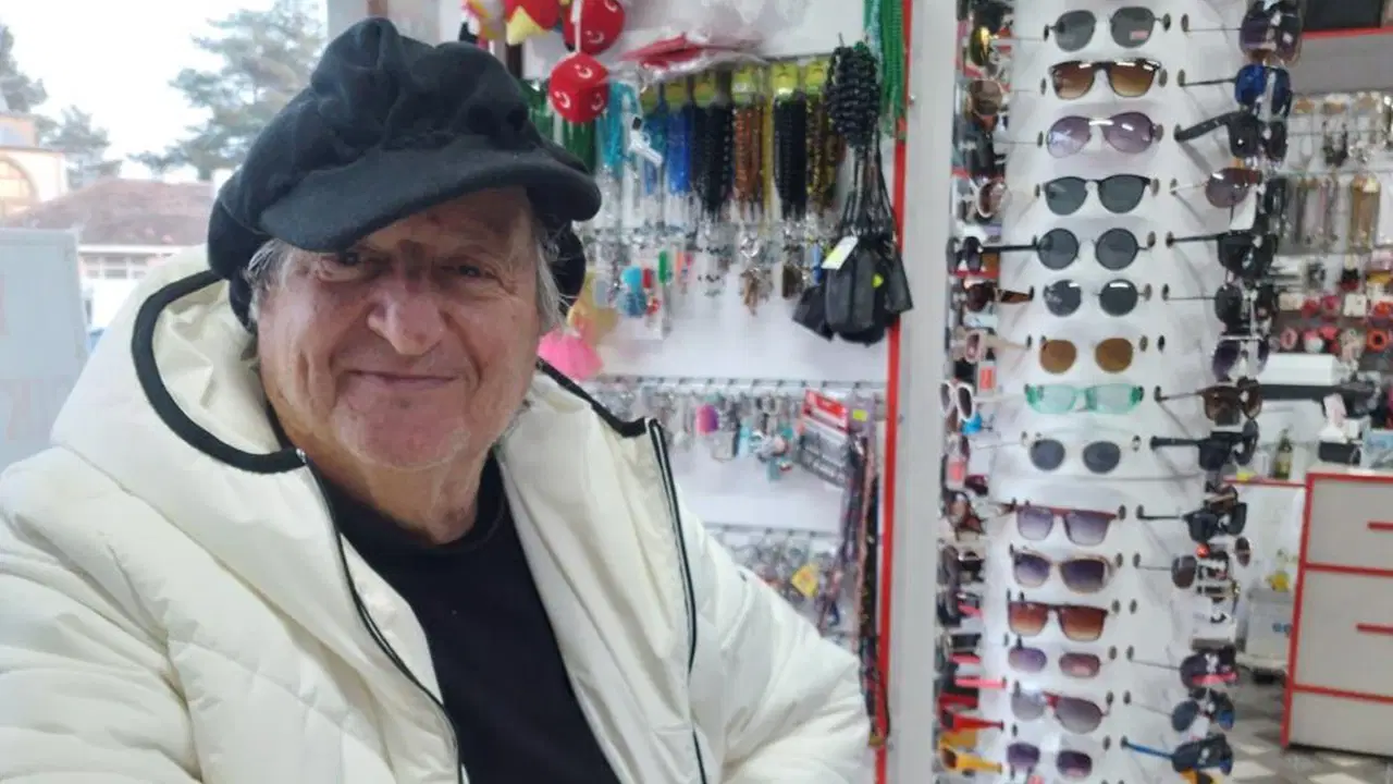 69 Yaşındaki Emekli Müzik Öğretmeni Evinde Hayatını Kaybetti