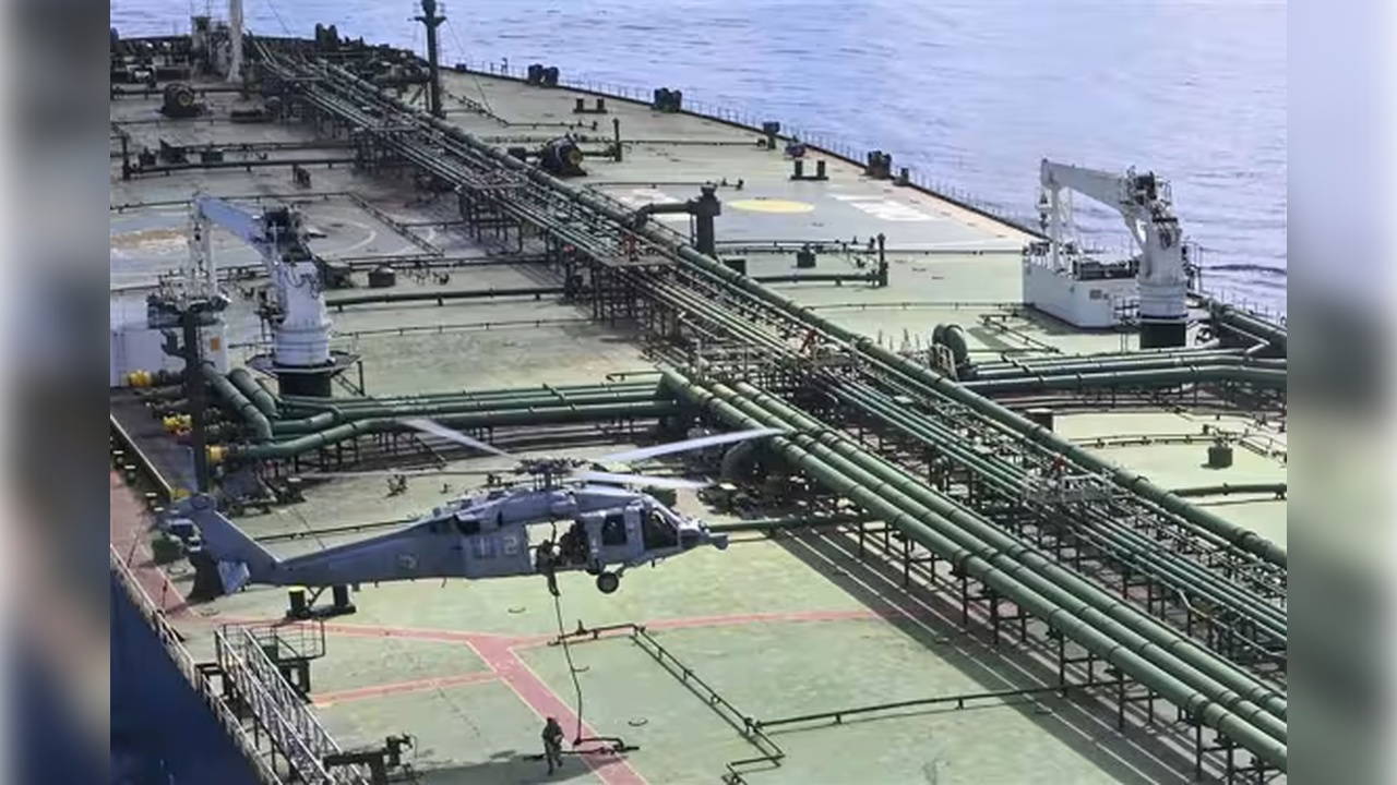 ABD Deniz Kuvvetlerinden Hint Okyanusu’nda İran Petrol Gemisine Müdahale**