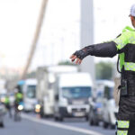 tunelde-kutlama-yapip-trafigi-durduran-4-surucuye-para-cezasi-EvsFRcV1